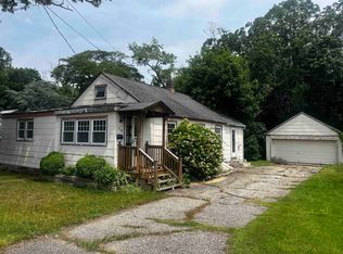 204 Schoolhouse Ln, Cape May Court House, NJ 08210
