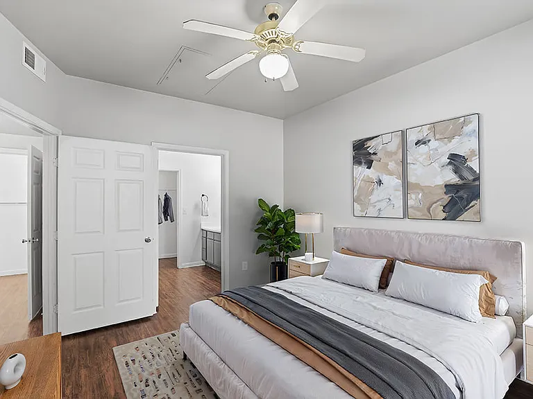Almeda Park Apartments — Photo 19