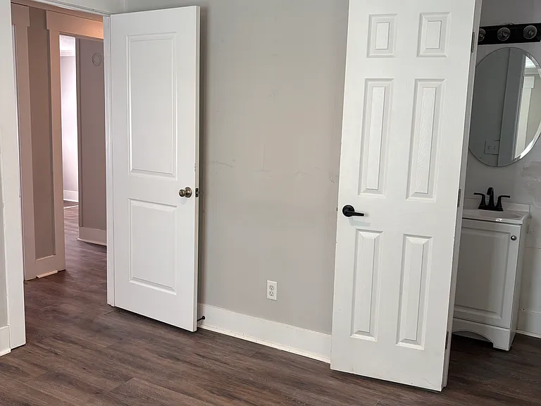 2528 Cleburne St — Photo 10