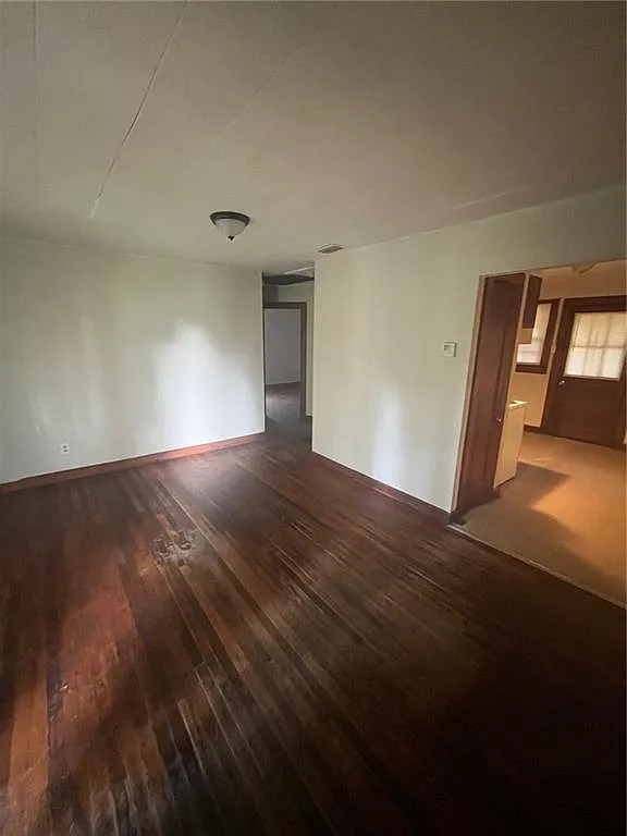 2 bed, 1.0 bath, 720 sqft, $625 — Photo 2