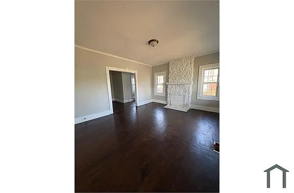 Building Photo - 768 80th Pl S