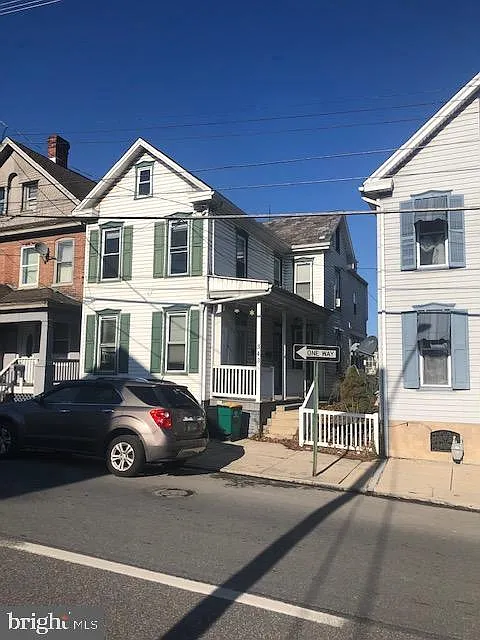 343 Lincoln Way W photo 1