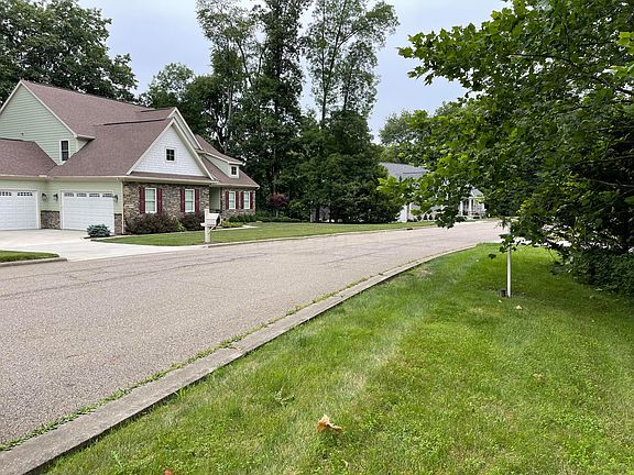 4th image of 978 Camden Dr