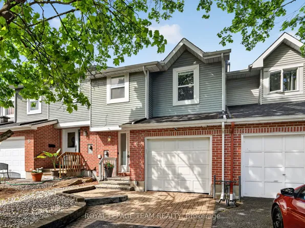 4 Mill Hill Rd, Ottawa, ON K2H 9N4