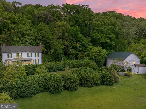 436-440 Chapman Landing Rd, Edinburg, VA 22824