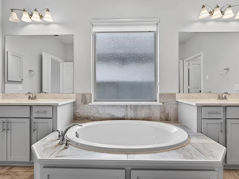 3123 Lantana Trl — Photo 26