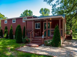 47 Mountain Breeze Rdg, Scaly Mountain, NC 28775