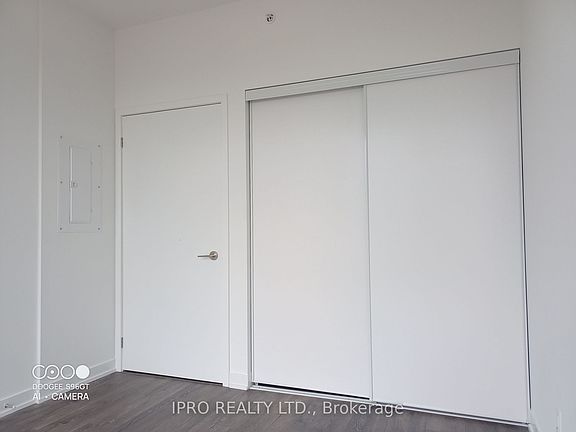4th image of 1787 Saint Clair Ave W #822