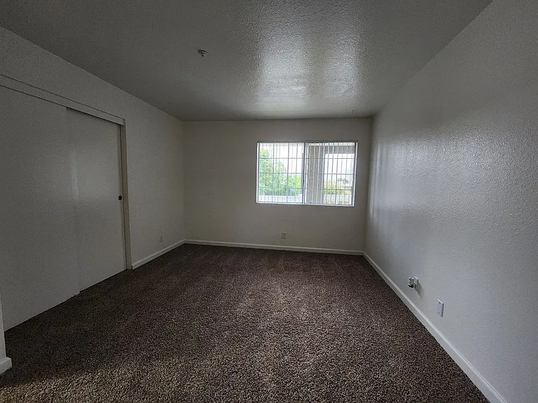 Liv 1621 Apartments — Photo 26