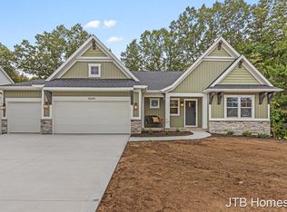 16640 Spring Tree Dr #20, Spring Lake, MI 49456