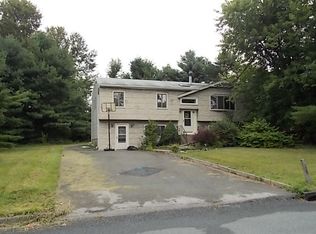 28 Washington Rd, Monroe, NY 10950