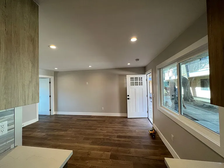 6948 Vesper Ave — Photo 5