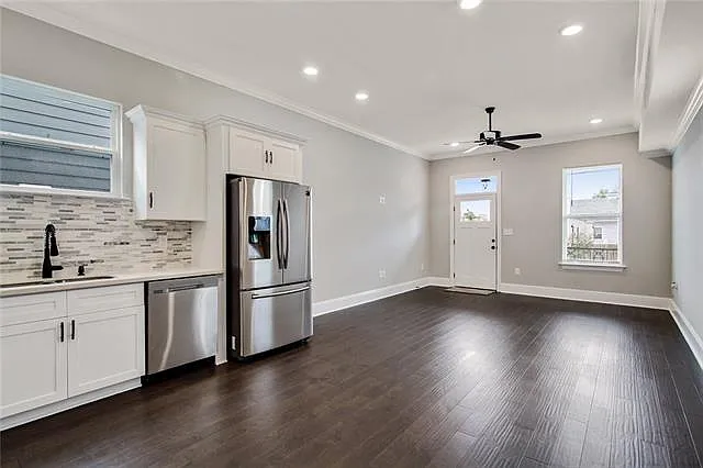 2129 Dumaine St — Photo 2