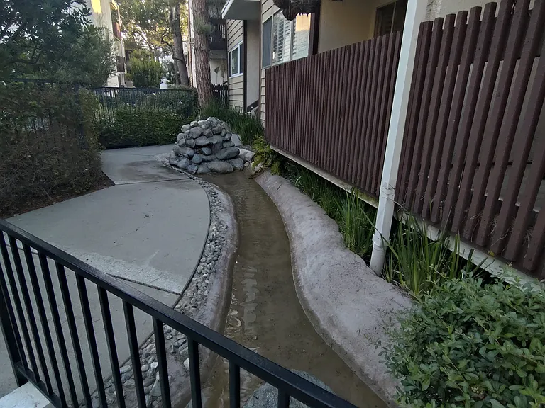 5950 Canterbury Dr #C214 — Photo 22