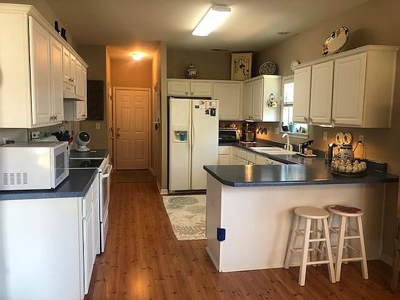 5th image of 952 Nesting Wood Cir E