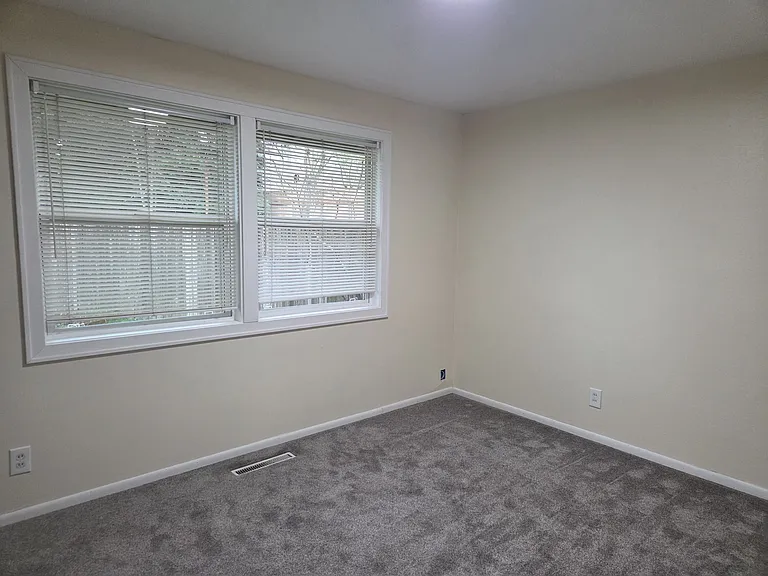 13150 SW Watkins Ave — Photo 14