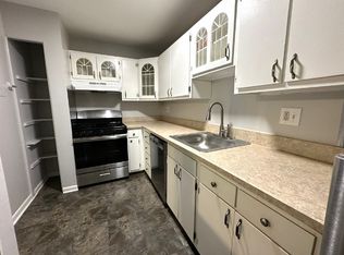 205 Erin Way #104, Reisterstown, MD 21136