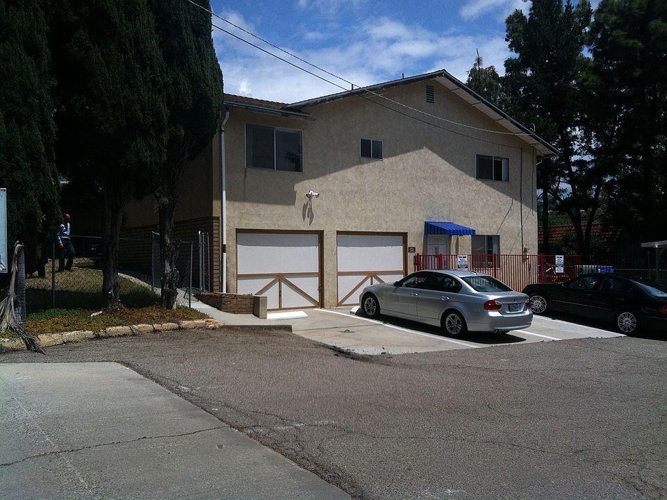 2nd image of 3941 Conrad Dr