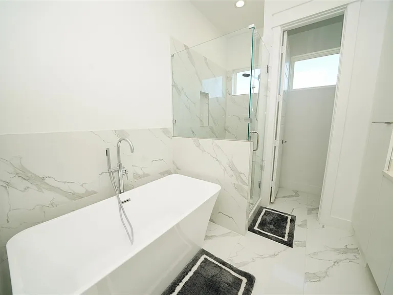 4607 Edmund St — Photo 18