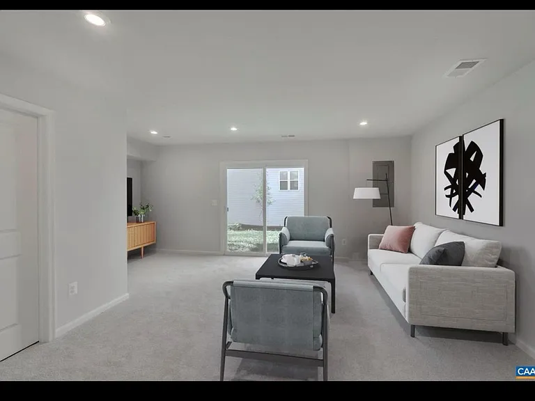 4831 Mercer St #2 — Photo 3