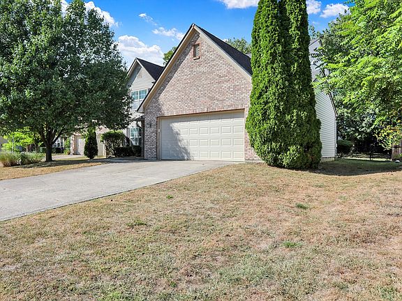 2nd image of 6748 Donington Cir