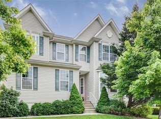 312 Morning Glory Dr, Monroe, NJ 08831