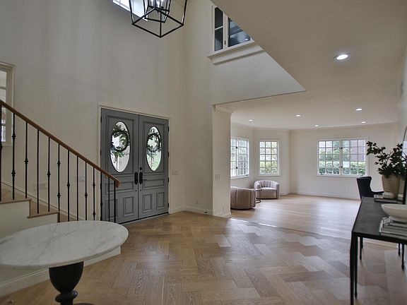 4th image of 27748 Somerset Ln