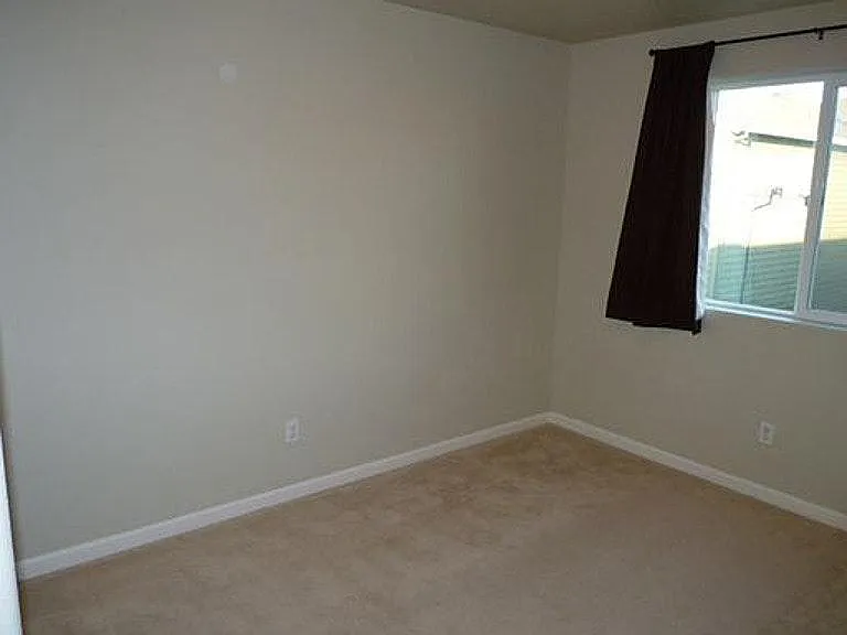 3738 SE Oakleaf St — Photo 7