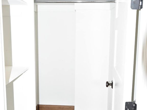 5th image of 885 10th Ave APT 5F