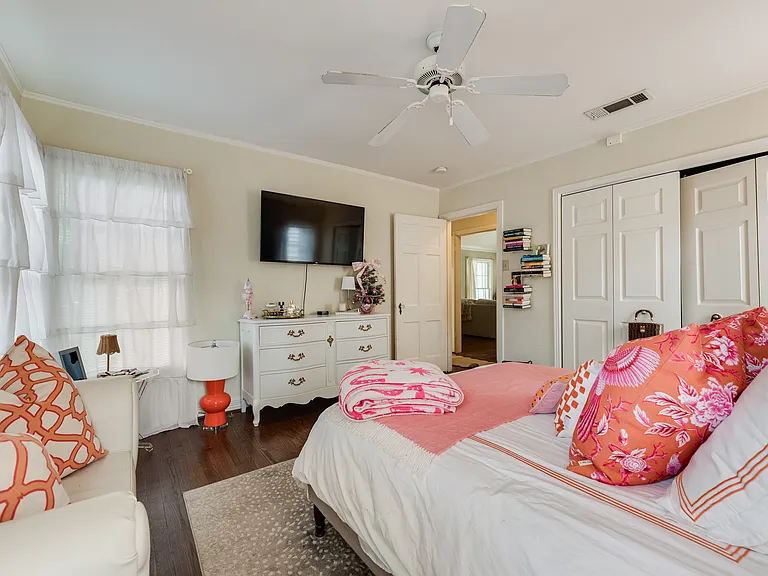 6219 Revere Pl — Photo 15