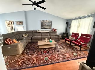 53 Holmes Dr, Manchester, NH 03104