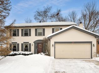 0N453 Kimball Rd, Winfield, IL 60190