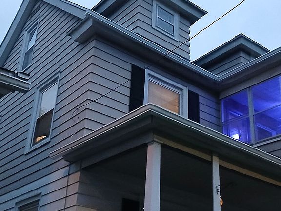 3rd image of 409 Tompkins St