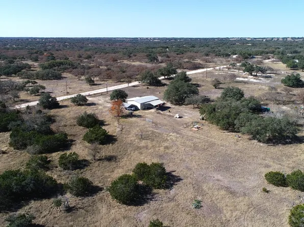 320 sky harbor, Mountain Home, TX 78058