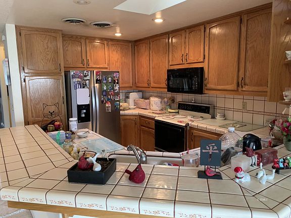4th image of 345 Rancho St
