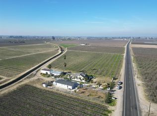 11227 S Academy Ave, Selma, CA 93662