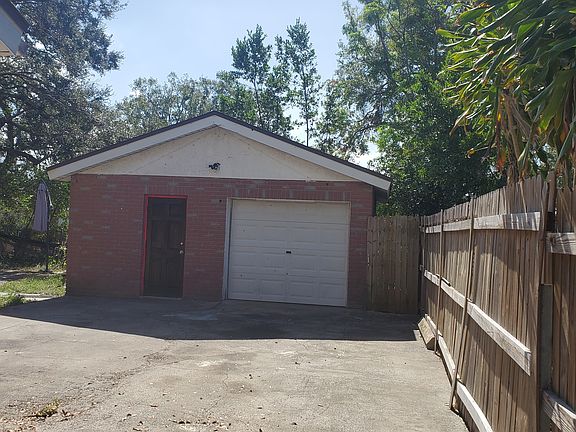 2nd image of 3808 W Paxton Ave