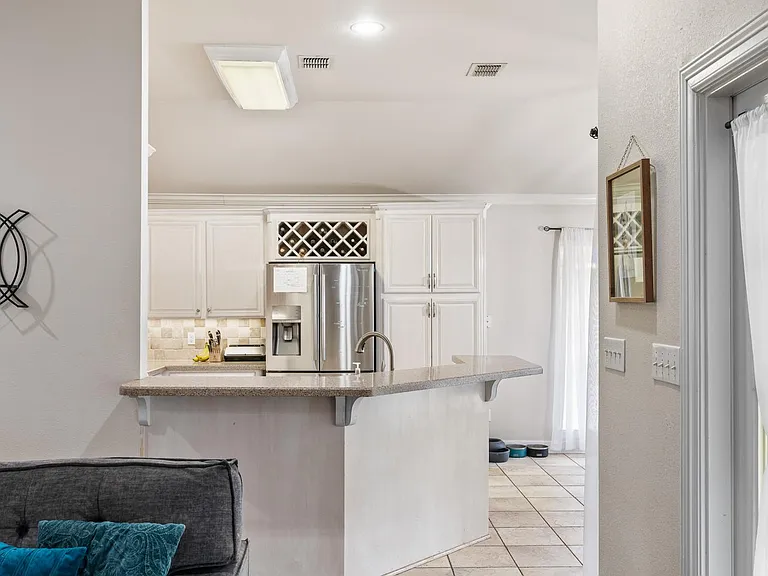 106 Olive St — Photo 9