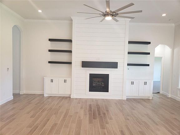 3rd image of 1330 Little Osage Ave