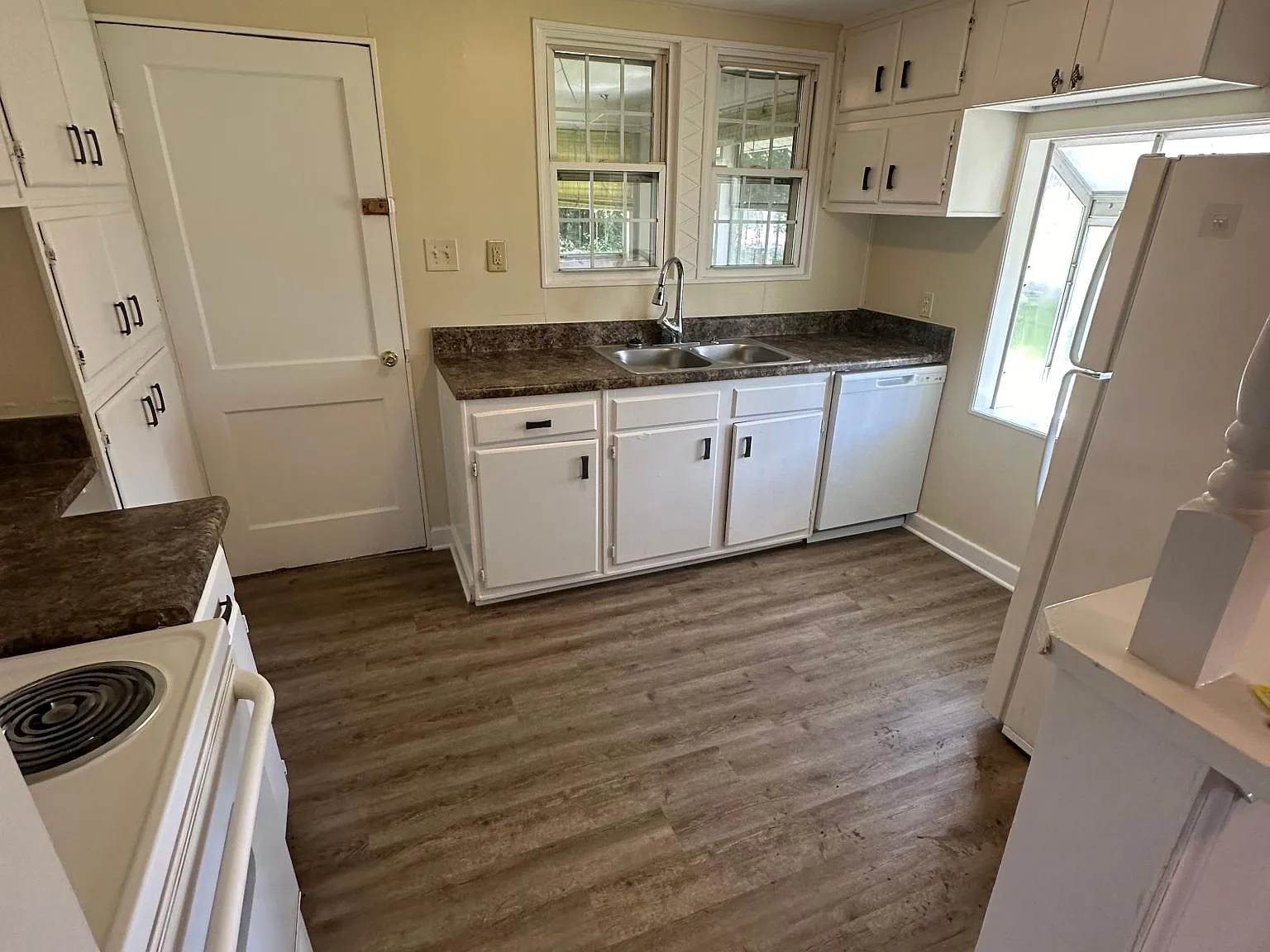 2 bed, 948 sqft, $1,350 — Photo 4