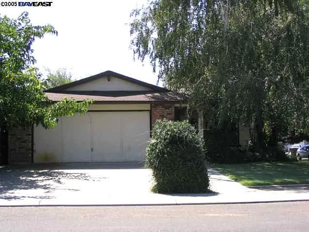 1115 S Amaretto Dr photo 1