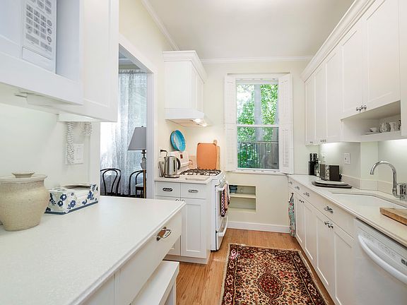 4th image of 34-27 79th St #32