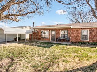 927 Avenue Q, Sunray, TX 79086