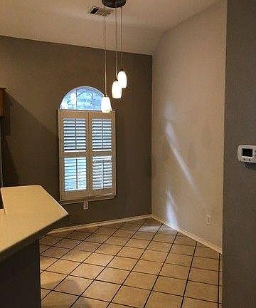 4th image of 15 Terrace Pl