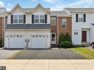 171 Hampshire Dr, Sellersville, PA 18960