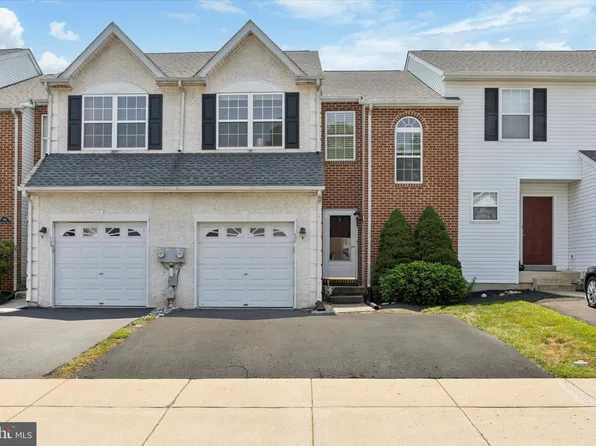 171 Hampshire Dr, Sellersville, PA 18960