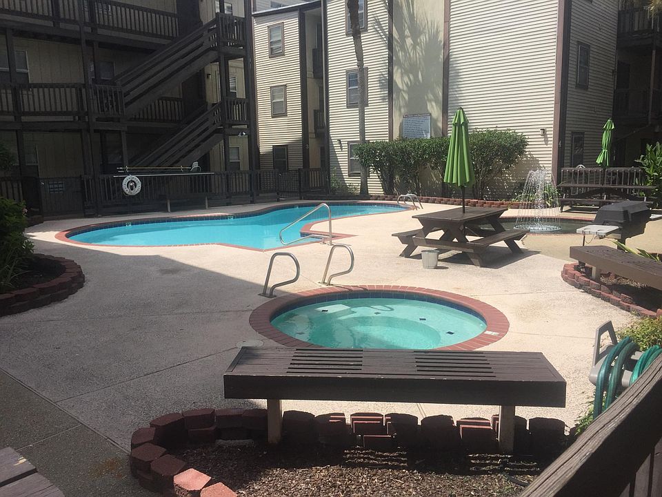 1st image of 2301 Edenborn Ave APT 1006