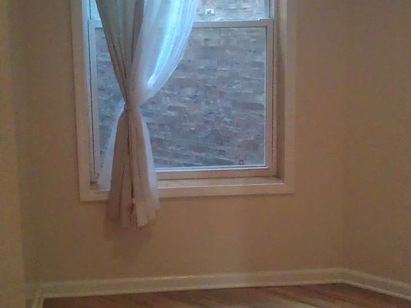 5th image of 4434 S University Ave APT 2N