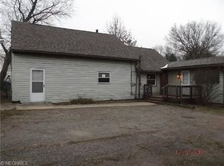 1557 1/2 Massillon Rd, Akron, OH 44312