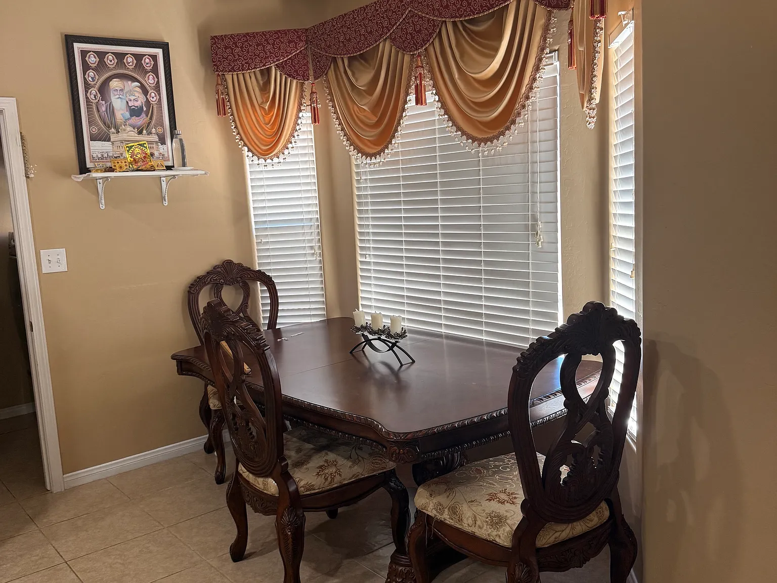 3 bed, 2.5 bath, 2100 sqft, $2,600 — Photo 4